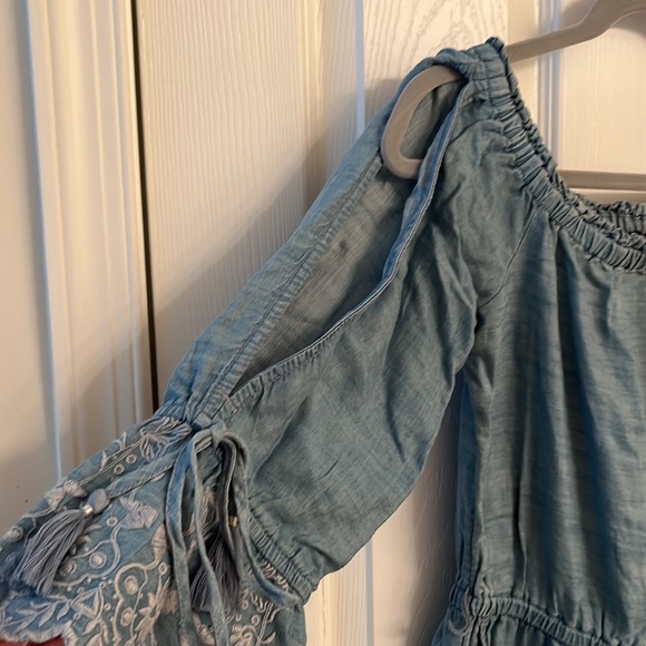 American Eagle Blue White Denim Romper Embroidered Cold Shoulder Poly XS - Picture 5 of 13